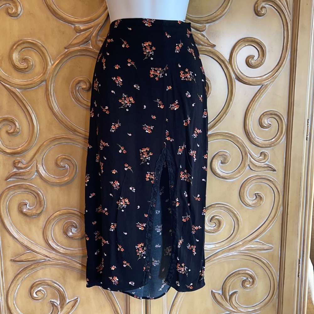 Viore La Vie floral skirt